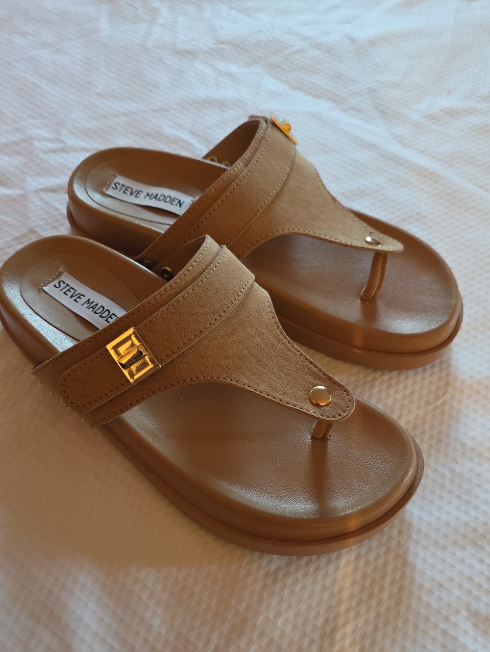 Steve Madden slip on sandals 6